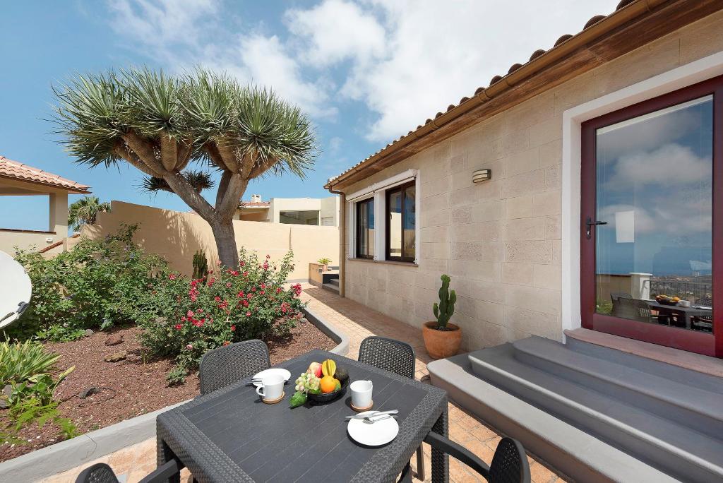 Haus Teneriffa Nord mietenmit privater Terrasse und Garten