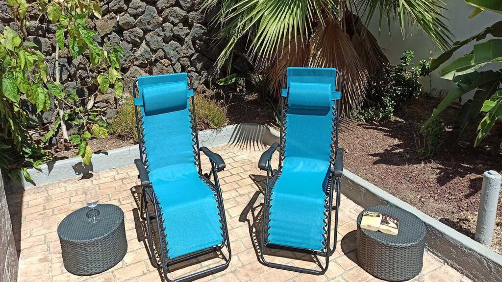 Ferienhaus Teneriffa Norden Casa Luz de Luna Terrasse mit Sonnenliegen